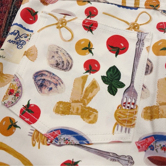 Lisa Says Gah Buon Appetito Robyn Jean - Picture 9 of 10